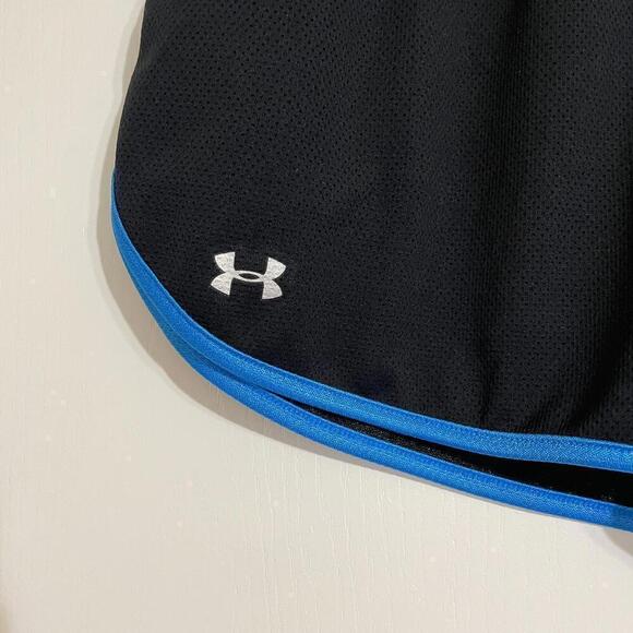 Women's Under Armour Shorts Sz Lg - Picture 2 of 4